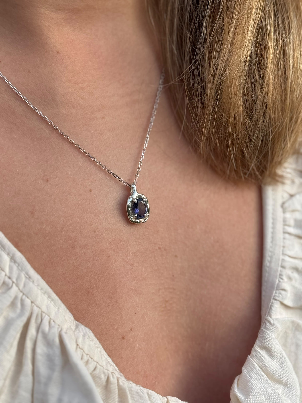 Collana Peonia con pietra naturale