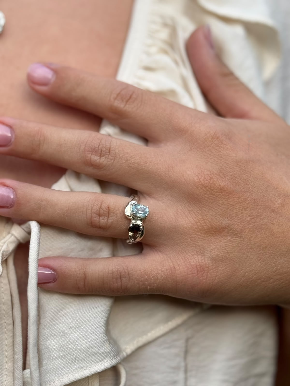 Anello Alia con pietre naturali
